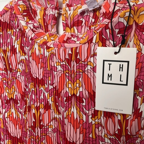 THML Floral Pleated Top - Picture 3 of 6